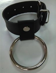 BDSM Δακτυλίδι πέους με λουράκι και έναν μεταλλικό κρίκο