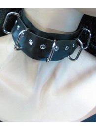 BDSM Περιλαίμιο από δέρμα και με 5 μεταλλικούς κρίκους