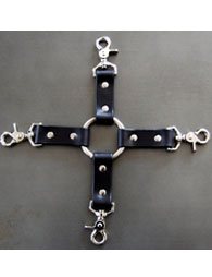 BDSM Δερμάτινος ενωτικός σταυρός με 4 λουριά
