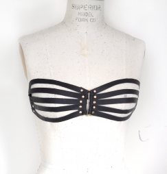 BDSM Δερμάτινο σουτιέν με 5 λουράκια
