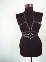 BDSM Δερμάτινο γυναικείο τοπ με 3 κρίκους