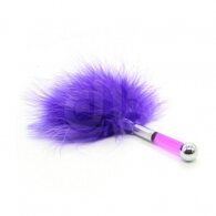 Αισθησιακή Μωβ πουπουλένια Γαργαλίστρα με ακρυλική χειρολαβή 17ε