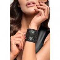 Noir handmade Wrist wallet with hidden zipper